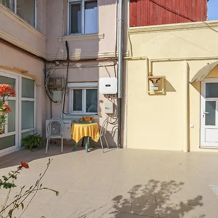 Stone Gate #3 Bucarest